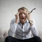 Jak rozwijać inteligencję emocjonalną – klucz do lepszych relacji i sukcesu zawodowego